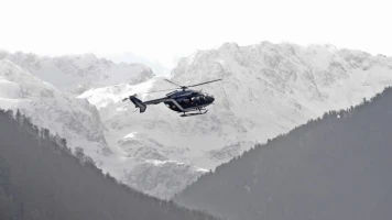 Avalanche mortelle au Sancy, menace mafieuse en Italie, cambriolage à Bordeaux