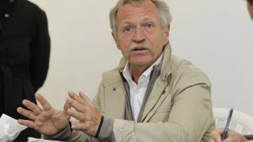 José Bové critique la manipulation de la crise agricole par la FNSEA