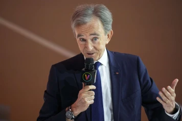 Bernard Arnault de LVMH en pourparlers pour acquérir Paris Match