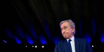 Bernard Arnault acquiert Paris Match dans un accord de 100M€ avec LVMH