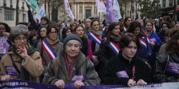 Le Sénat approuve la constitutionnalisation de l'IVG, une avancée décisive