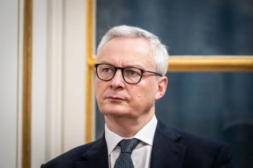 Privatisation des Autoroutes: Rentabilité Excessive et Soupçons de Falsification