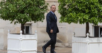 Macron, RN et Bolloré: Nouvelle Alliance Média Post-Élection