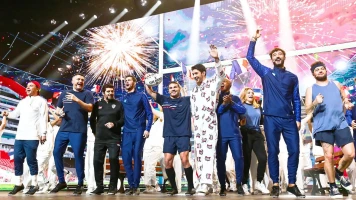 Antoine Dupont, star du rugby, parodie les Jeux Olympiques de Paris