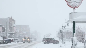 Tempête de neige majeure en Californie et Nevada: Risque d'avalanche et coupures d'électricité