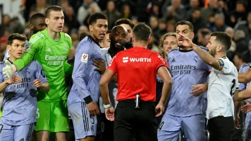La fin controversée du match Valence - Real Madrid suscite l'indignation des médias
