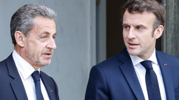 Macron discute de l'Ukraine avec Sarkozy et Hollande, appelle à l'action