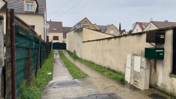 Fuite après meurtre à Argenteuil: Dispute de voisinage tourne au drame