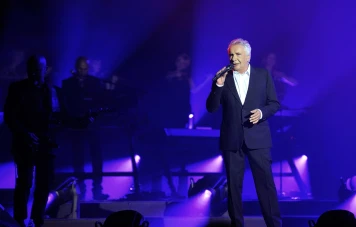 Michel Sardou: Fin de carrière, concerts à Paris et double album live