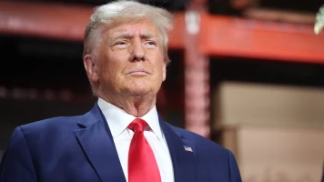 Trump vs Biden: Élections Cruciales et Menaces sur l'Industrie Automobile