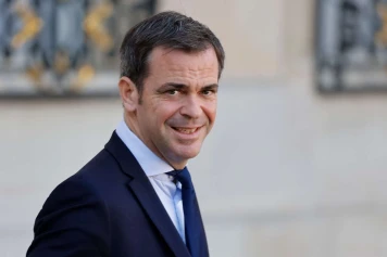 Olivier Véran: De Ministre de la Santé à Médecin Esthétique à Paris