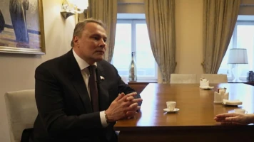 Macron mis en garde contre l'envoi de troupes françaises en Ukraine par Douma VP Tolstoï