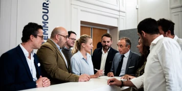 Olivier Ubéda transforme la campagne d'Éric Zemmour en épopée épique