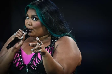Lizzo face aux critiques et fausses infos sur les réseaux sociaux