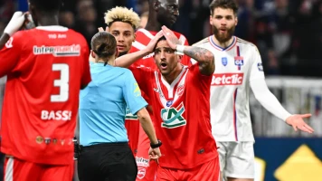 L'OL bat Valenciennes 3-0 en demi-finale de Coupe de France malgré la controverse