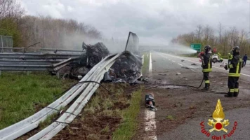 Tragique accident de Ferrari sur la E25 : le DJ Style Q et le mannequin Anna Kraevskaya tués