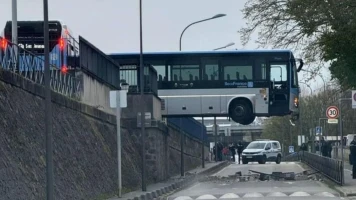 Accident de car à Meaux: conductrice indemne, enquête en cours
