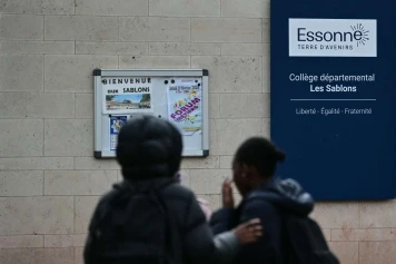 Adolescent de 15 ans tué à Viry-Châtillon: Enquête ouverte, 5 en garde à vue