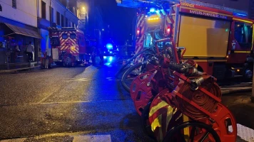 Incendie à Paris: Trois morts, enquête en cours sur l'origine