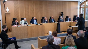 Conseil critique les propositions LR pour les défavorisés