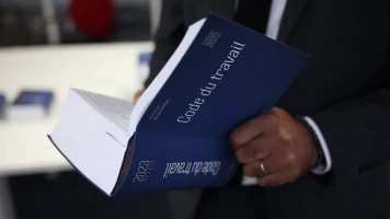 Loi sur le port de signes religieux au travail: Neutralité & Discrimination