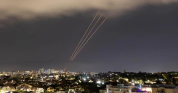 Iran attaque Israël: 300 drones lancés, soutien des États-Unis à Israël