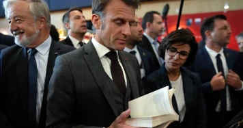 Bayrou conteste les idées de Macron, Le Maire et Attal sur le livre, la TVA et l'emploi
