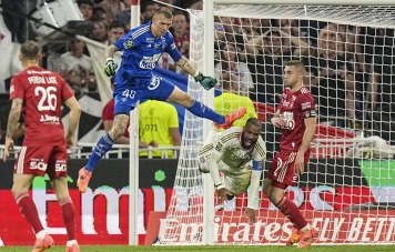 Comparaison de fautes de football: Bizot vs Schumacher par Jean-Michel Aulas