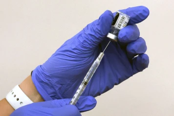 Phase de vaccination Covid-19 en France pour les personnes âgées et immunodéprimées
