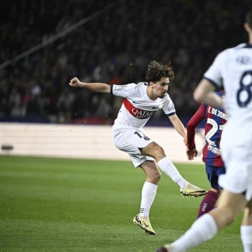 PSG prend l'avantage contre Barça, Vitinha marque à la 54e minute