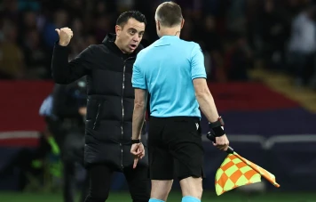 Réactions des fans du Barça après la défaite contre le PSG et l'expulsion d'Araujo