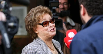 Françoise Chandernagor: Première femme major de l'ENA et écrivaine passionnée