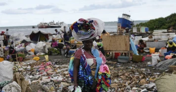La dette présumée de 100 milliards de dollars de la France à l'égard d'Haïti : Débat sur les réparations coloniales