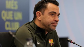 Xavi renouvelle son contrat avec le FC Barcelone, optimiste pour la prochaine saison