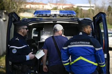 Déshabillé, fouetté, brûlé... Un ado de 17 ans enlevé et séquestré : six personnes interpellées