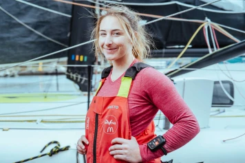 Violette Dorange: Jeune Navigatrice Visant le Vendée Globe via The Transat CIC
