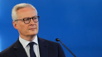 France maintient sa notation de dette, vise un déficit de 3% du PIB d'ici 2027