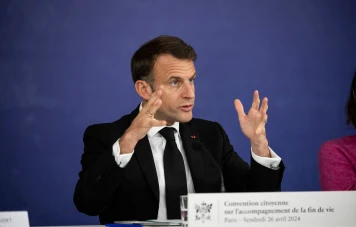 Macron plaide pour une défense européenne incluant les armes nucléaires face à la menace russe