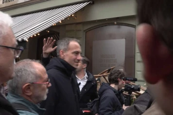Raphaël Glucksmann, agressé lors d'un rassemblement du 1er mai, condamne la haine et la diffamation