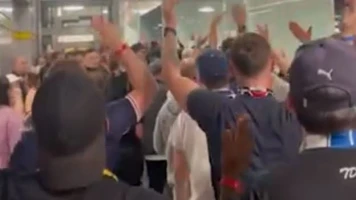 Les fans du PSG se rendent au Signal Iduna Park pour la demi-finale de la Ligue des champions