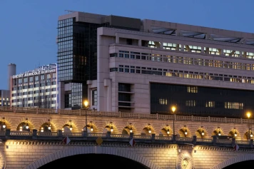 Découverte d'un déficit de 21 milliards d'euros dans les finances publiques