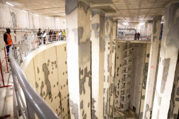 Ouverture du bassin d'Austerlitz à Paris pour améliorer la qualité de l'eau de la Seine
