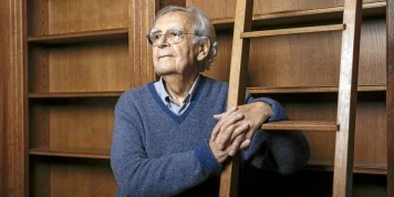 Bernard Pivot: Passionné de Littérature, Journaliste et Président de l'Académie Goncourt