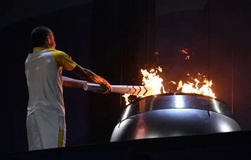 Arrivée de la flamme olympique Paris 2024 à Marseille avec Florent Manaudou