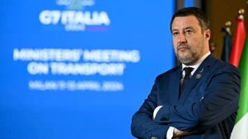 Salvini critique Macron et Monti sur l'envoi de troupes en Ukraine