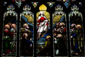 Commemoration de l'Ascension: Élévation de Jésus selon les Évangiles