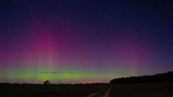 Aurores Boréales Visibles en France: Tempête Solaire Intense Prévue