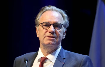 Renaud Muselier critique le choix de Jul pour les JO de Paris 2024