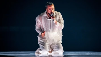 Eurovision 2024 : Slimane, 34 ans, séduit par sa voix puissante et sa chanson émouvante