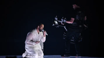 Le candidat français éblouit avec une conclusion a cappella